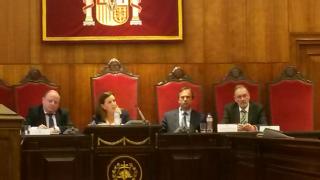 Durante su intervención, Cuesta se mostró partidario "de aumentar los recursos, fortalecer la cooperación entre instituciones e intensificar la tarea formativa"